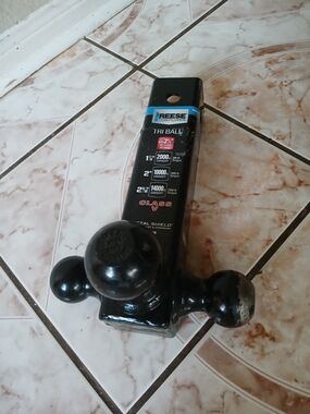 Black Tri-Ball Trailer Hitch